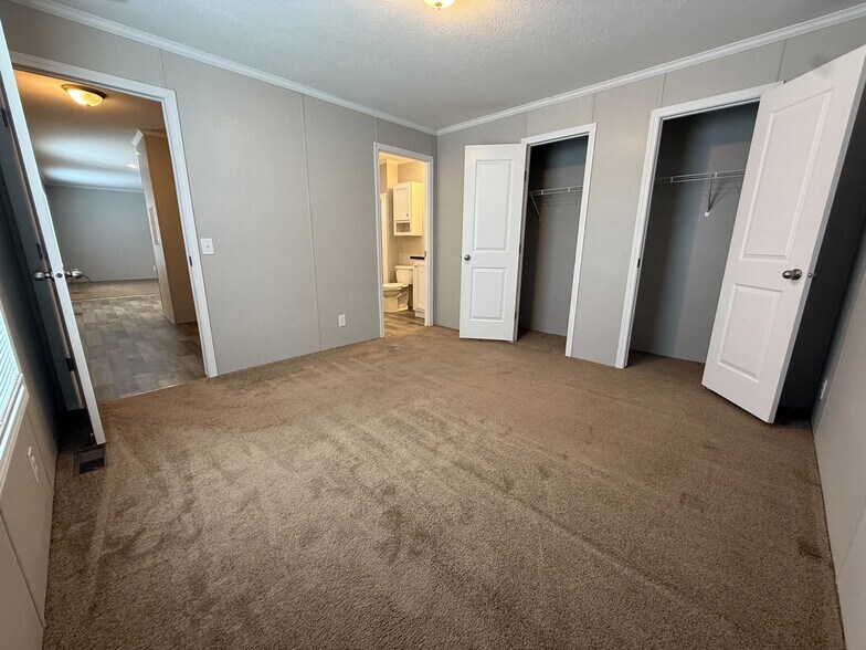 Building Photo - 12230 St Michel Ave