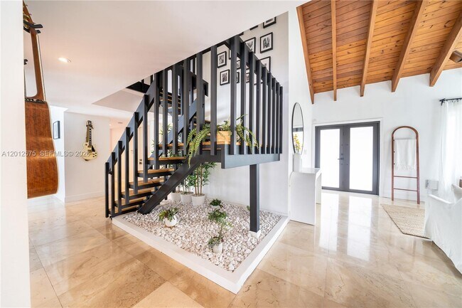 Building Photo - 330 SW 133rd Pl