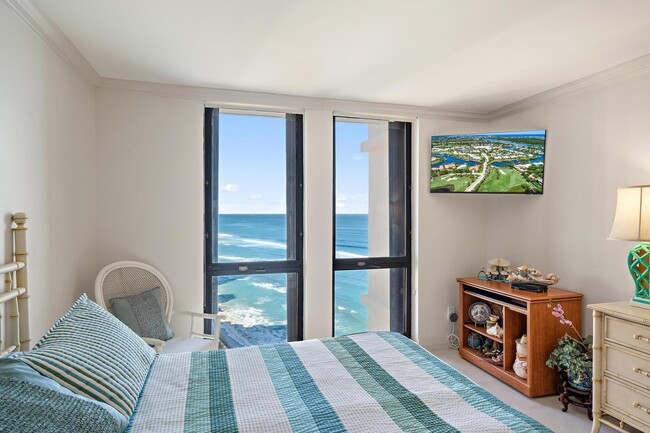 Building Photo - 5380 N Ocean Dr