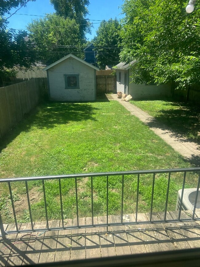 Building Photo - 337-339 Mithoff