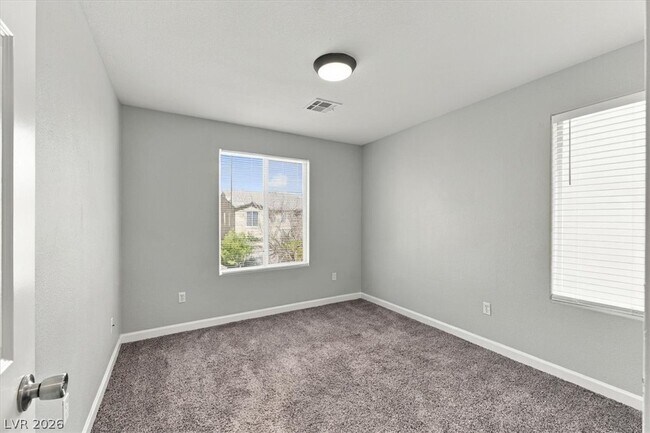 Building Photo - 5555 W Sun Temple Ave