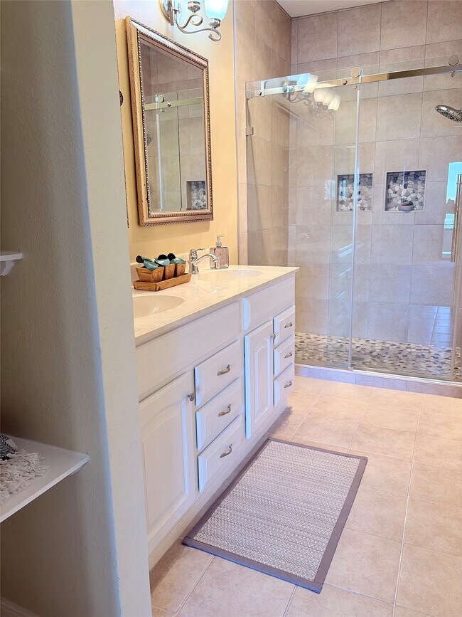 Building Photo - 18809 Egret Bay Blvd