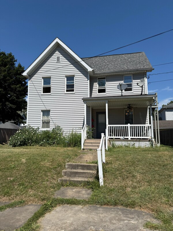 Building Photo - 818 North Ave NE