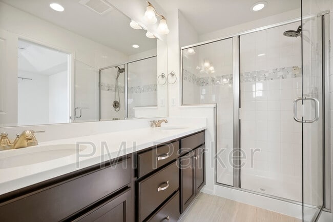 Building Photo - 14813 E Crestridge Dr