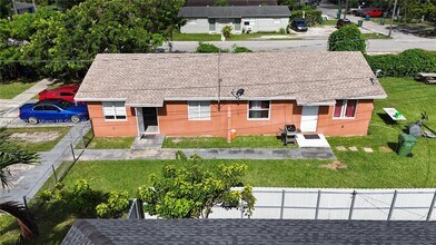 Building Photo - 997 NW 11th St