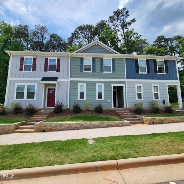Building Photo - 3002 Spline Cir