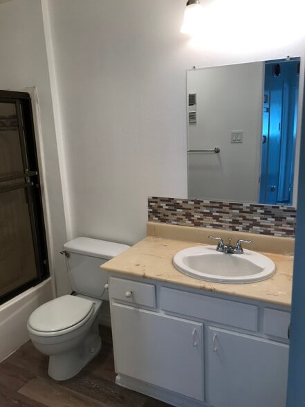 Building Photo - 14607 Erwin St