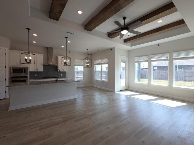 Building Photo - 17813 Clairess Ln