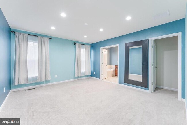 Building Photo - 25367 Wakestone Park Terrace