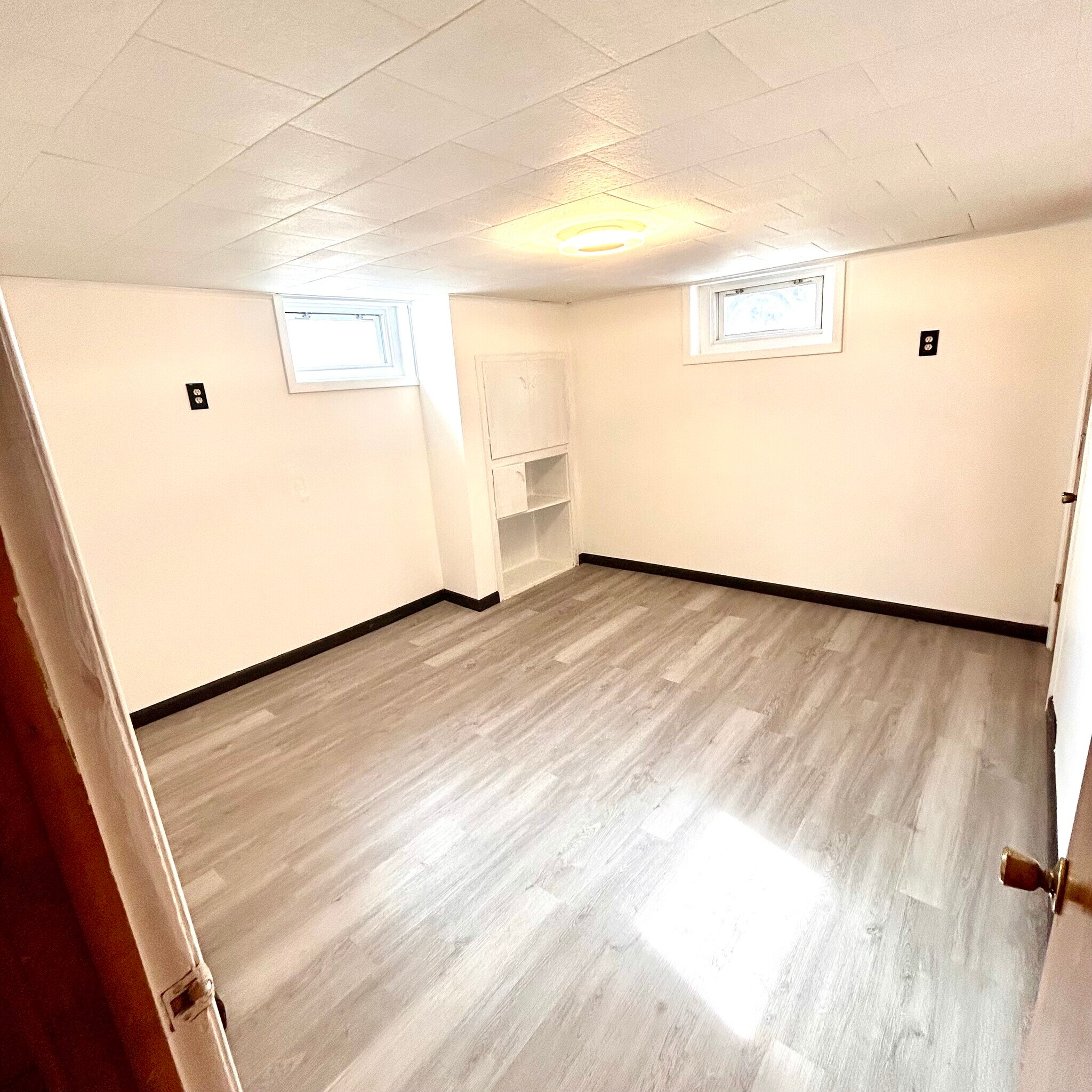 Building Photo - 406 Chestnut St