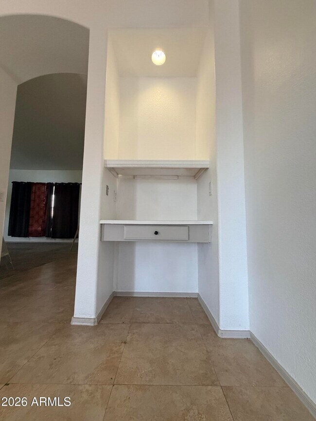 Building Photo - 5215 W Tonopah Dr