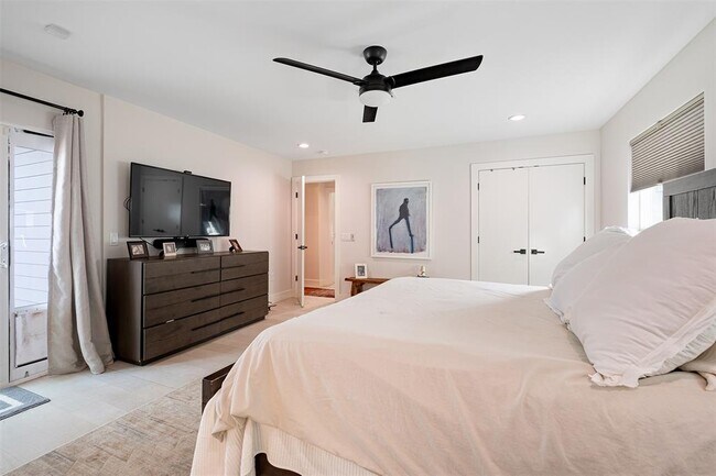 Building Photo - 5000 Lansing Dr