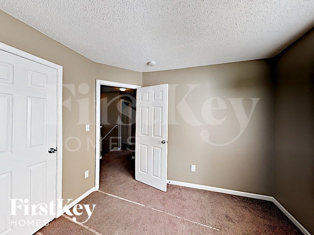 Building Photo - 353 Watercress Way