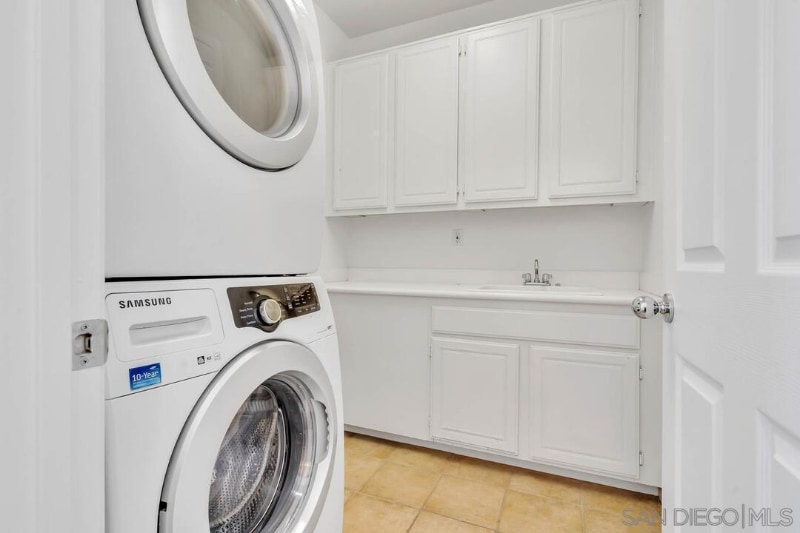 Building Photo - 916 Teatro Cir