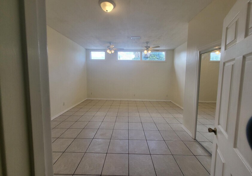 Bedroom - 207 W King St