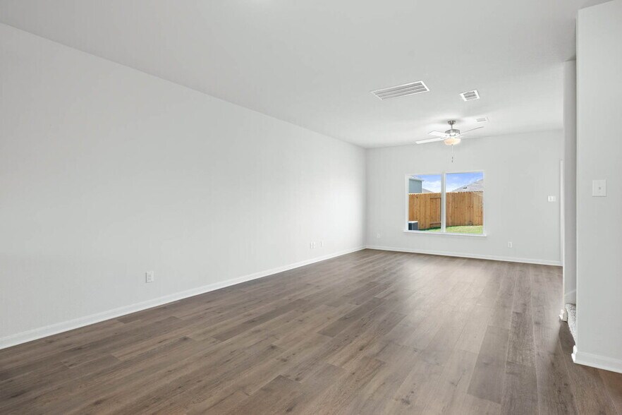 Building Photo - 1324 Tilton Dr