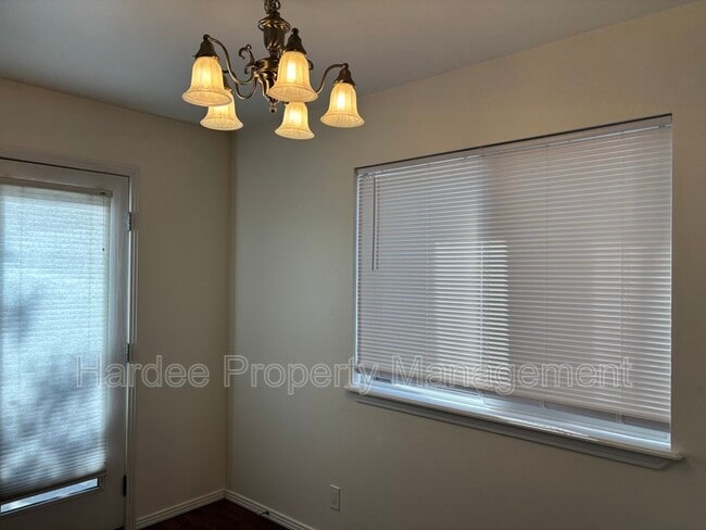 Building Photo - 4419 Freemont St