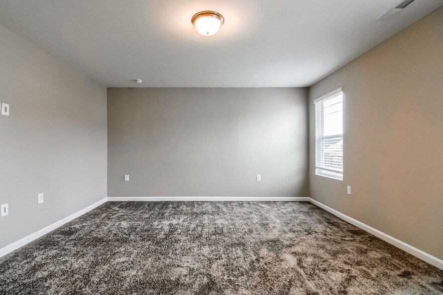 Building Photo - 3917 Eccles Ln