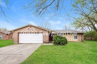 Building Photo - 4724 Stonehedge St