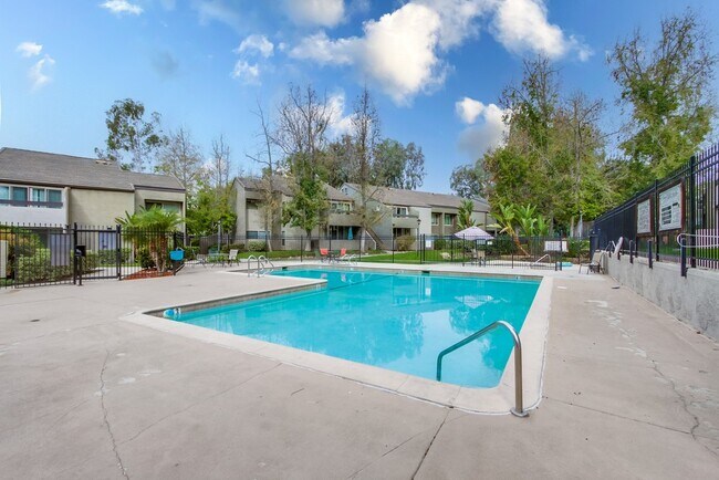 Building Photo - 1350 N Escondido Blvd