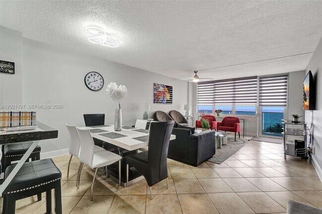 Building Photo - 3725 S Ocean Dr