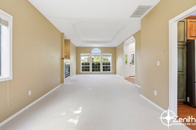 Building Photo - 2103 NE 161st Pl