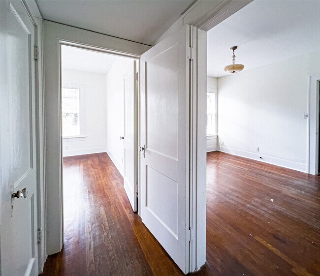 Building Photo - 1609 Kipling St