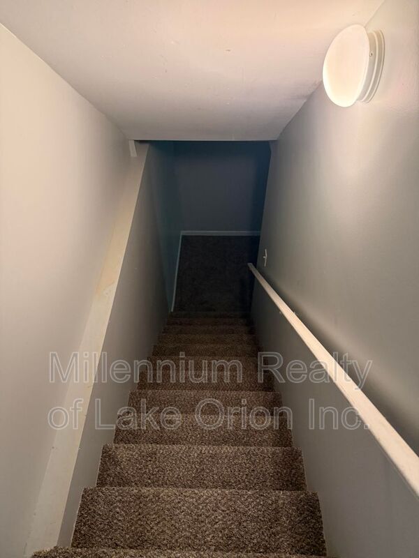 Building Photo - 1106 Oak Valley Dr