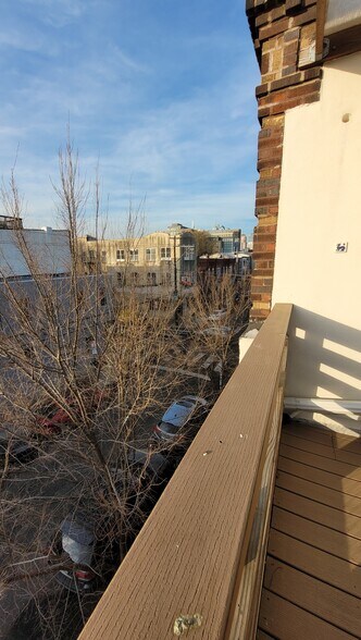 deck-city view - 1248 Federal St
