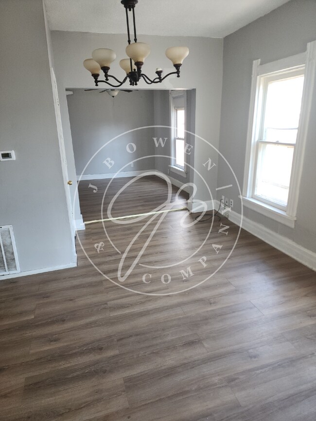 Building Photo - "Charming 4-Bedroom Home in South Toledo w...