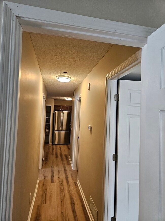 Building Photo - 1093 Kane St