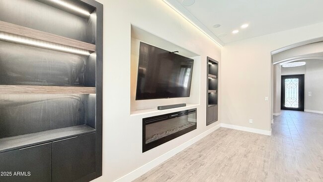 Building Photo - 4501 E Timberline Ct