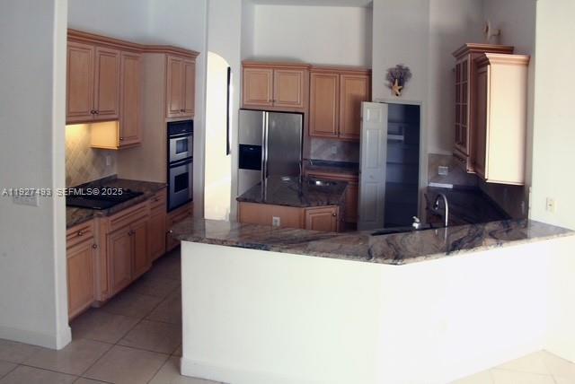 Building Photo - 2640 Fairways Dr