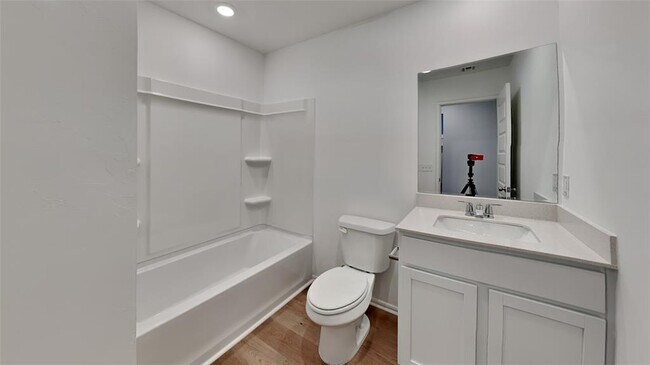 Building Photo - 16205 Lovers Ln