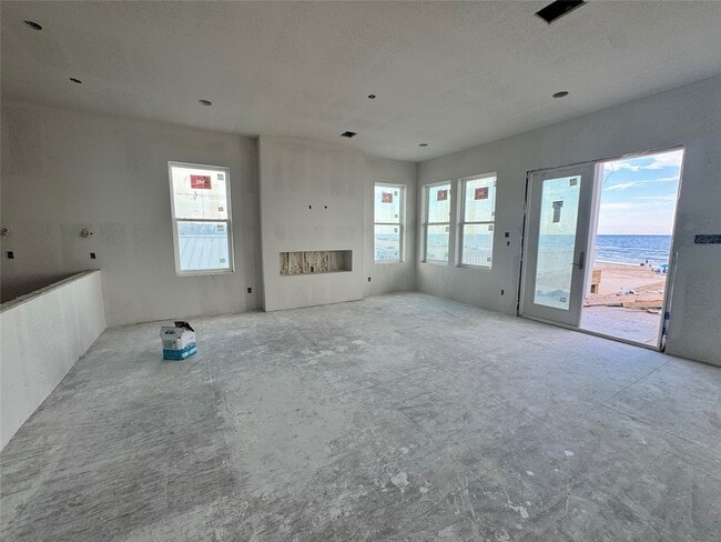 Building Photo - 16728 West Beach