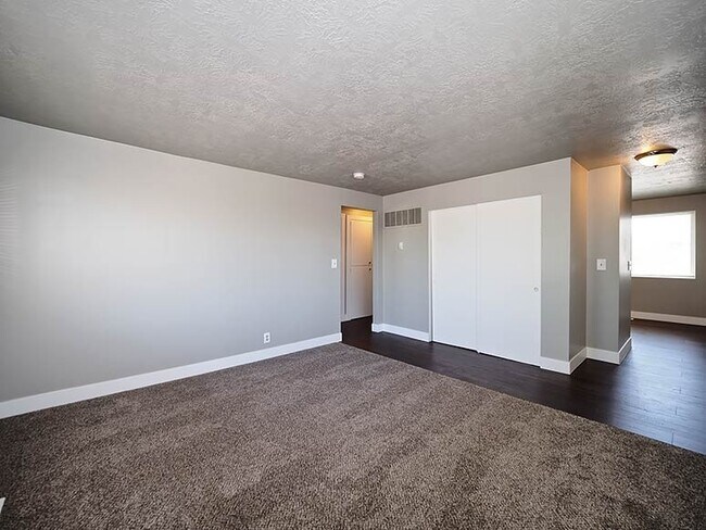 Building Photo - 3064 W Beaver Cir