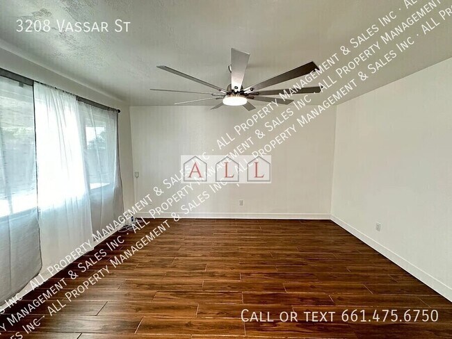 Building Photo - 3208 Vassar St