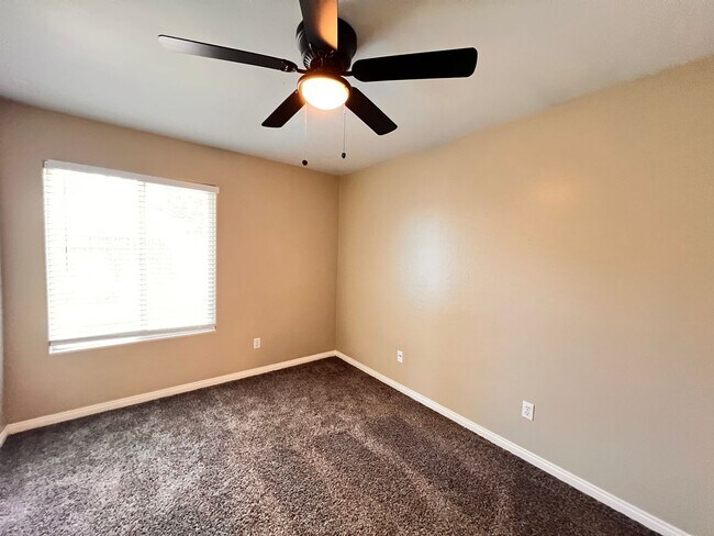 Building Photo - SOUTHWEST BAKERSFIELD- POOL