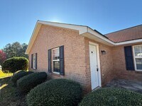 Building Photo - 107/109 Cameron Court