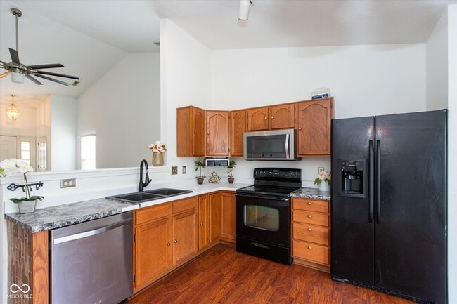 Building Photo - 7136 Pluto Dr