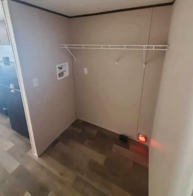 Building Photo - 58 Haney Park