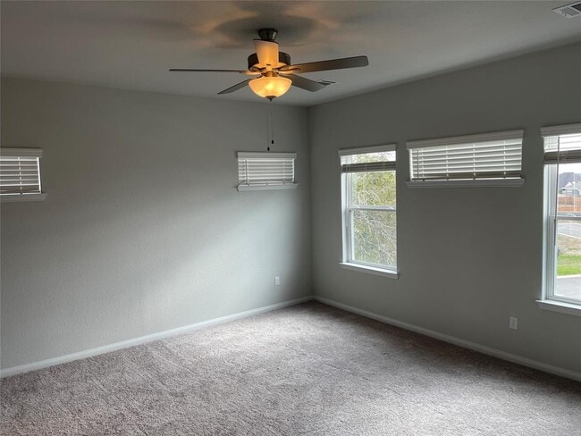 Building Photo - 122 Revere Dr