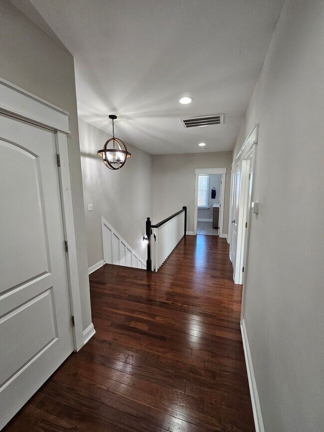 Building Photo - Church Hill Amazing 3 Bedroom 2.5 Bath Home