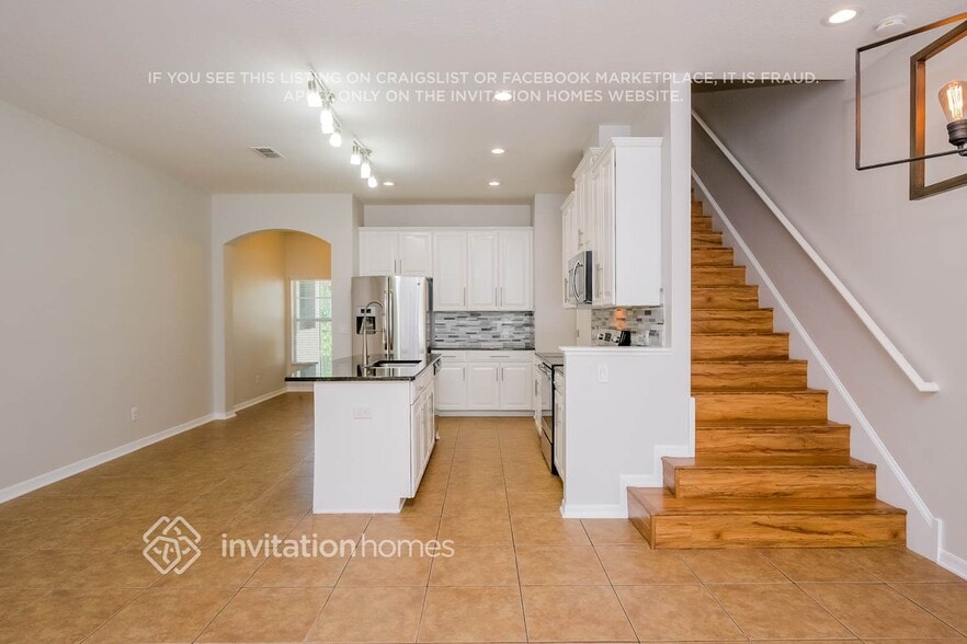 Building Photo - 12592 Streamdale Dr