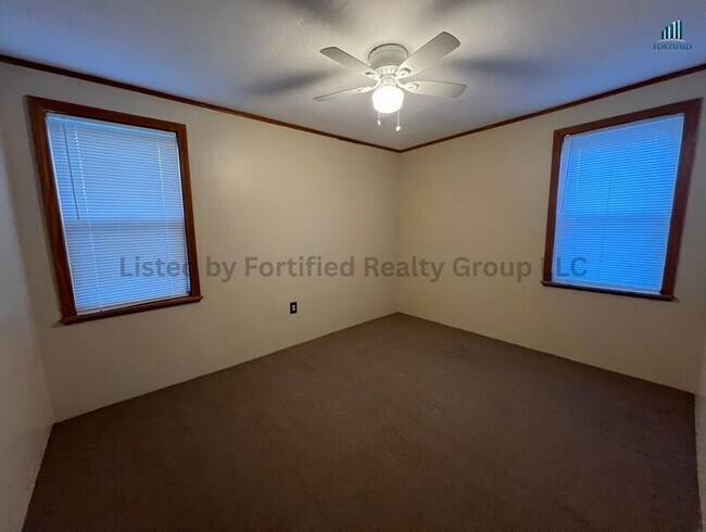 Building Photo - 254 Robeson St