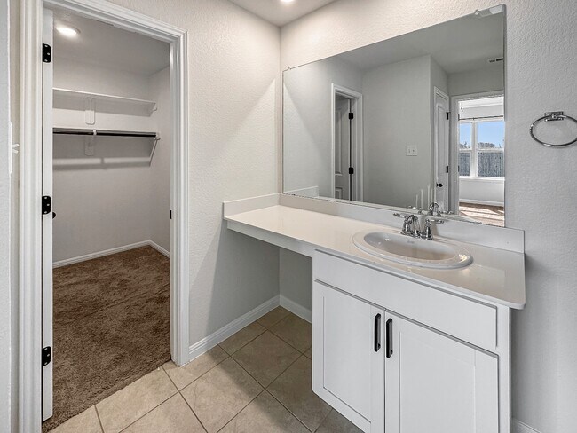 Building Photo - 14105 Fallsprings Way