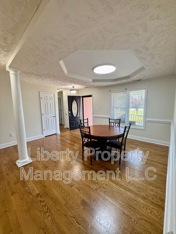 Building Photo - 6205 Yorkie Ct