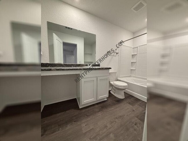 Building Photo - 34-10 10 Point Ln