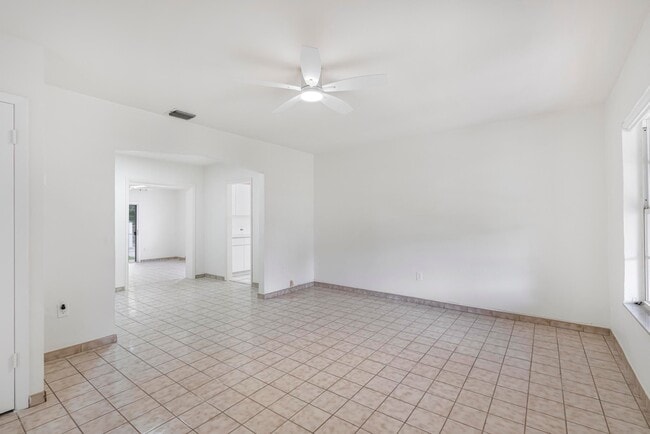 Building Photo - 2360 SW 11th Terrace