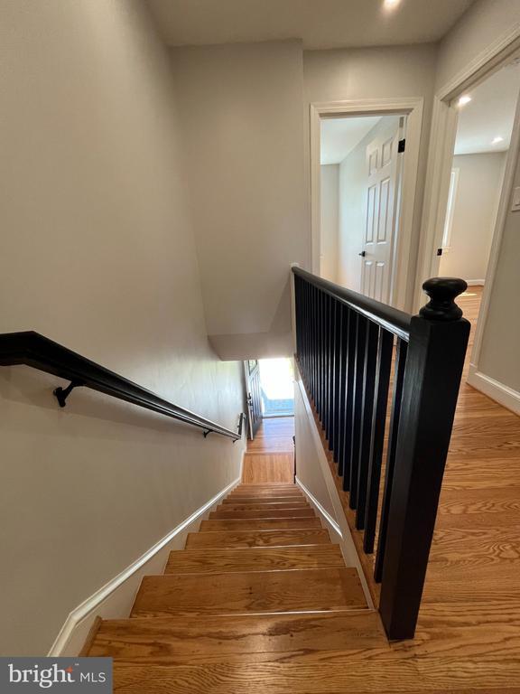 Building Photo - 327 Whittier St NW